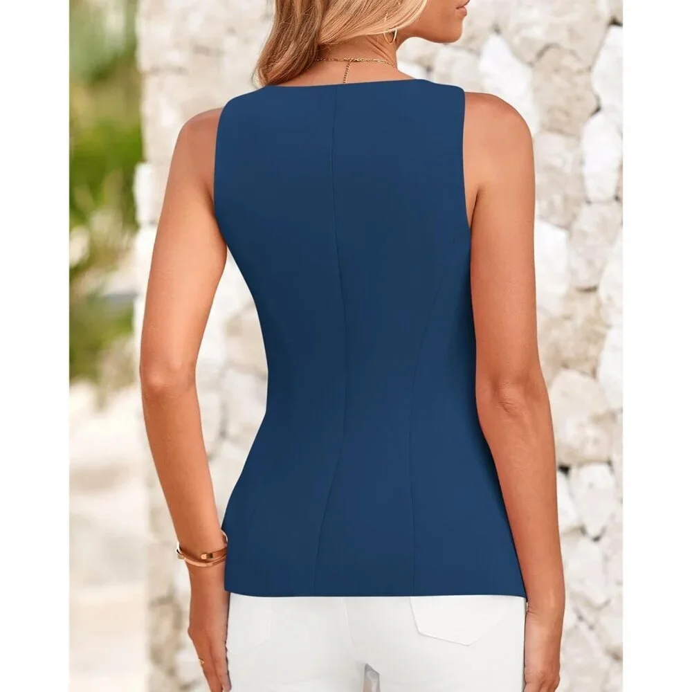 N/A features vest